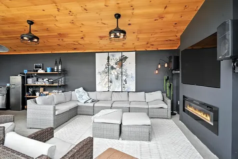 1277 Naples Road Harrison ME 04040