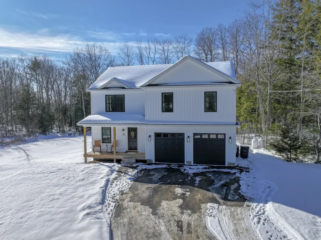 20 Conners Avenue Hermon ME 04401