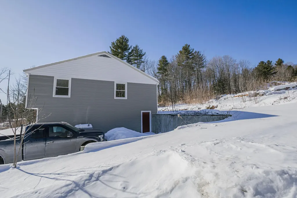 916 Orchard Drive Wilton ME 04294