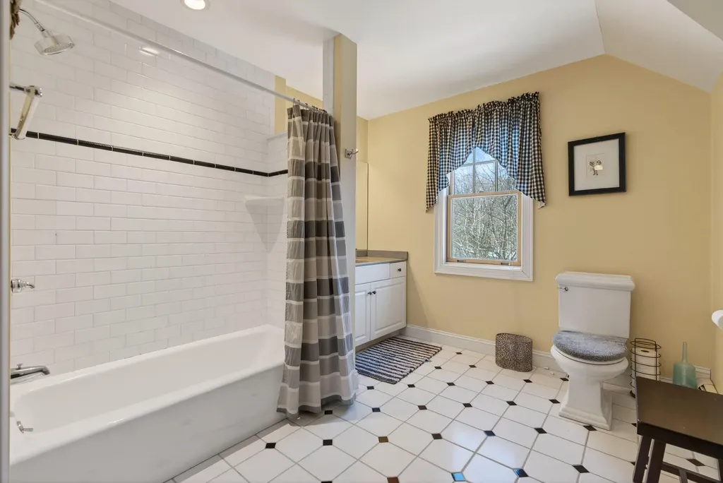 124 Granite Point Road Biddeford ME 04005