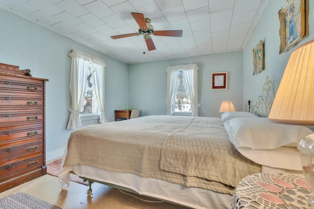 192 Ossipee Trail Limington ME 04049