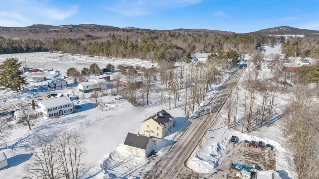192 Ossipee Trail Limington ME 04049