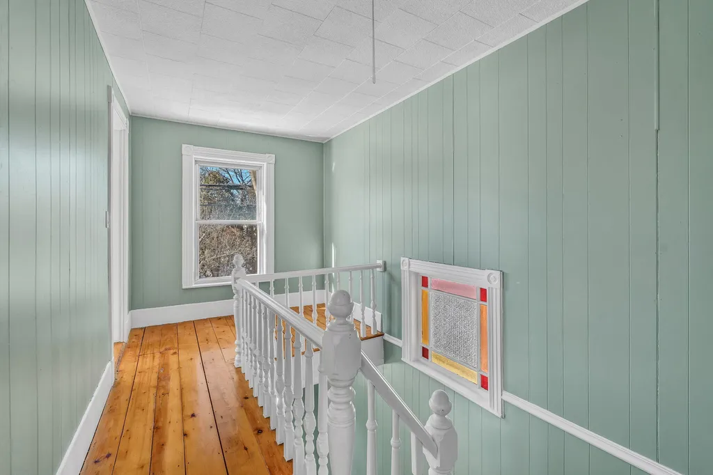 327 Essex Street Bangor ME 04401