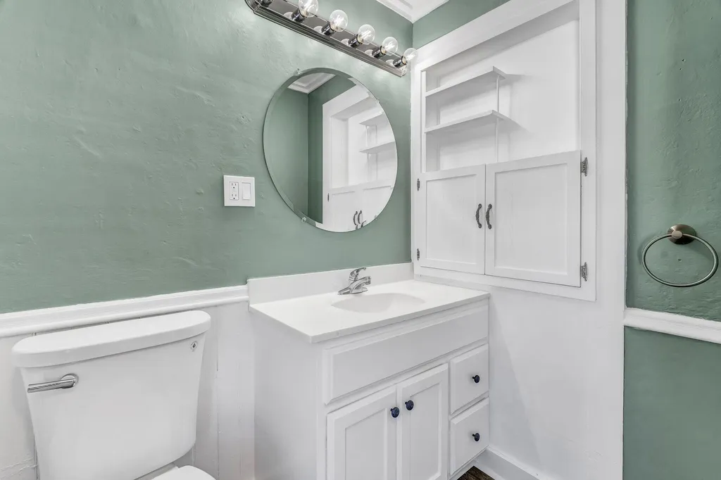 327 Essex Street Bangor ME 04401