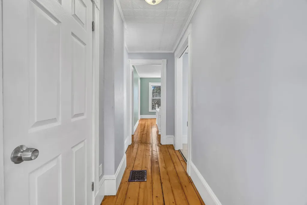 327 Essex Street Bangor ME 04401