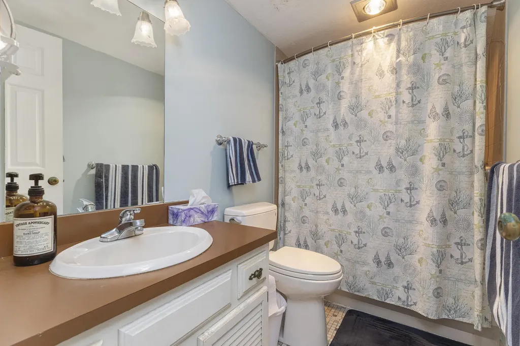 191 E Grand Avenue Old Orchard Beach ME 04064