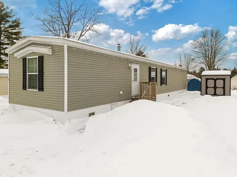 5 Holiday Lane Standish ME 04084