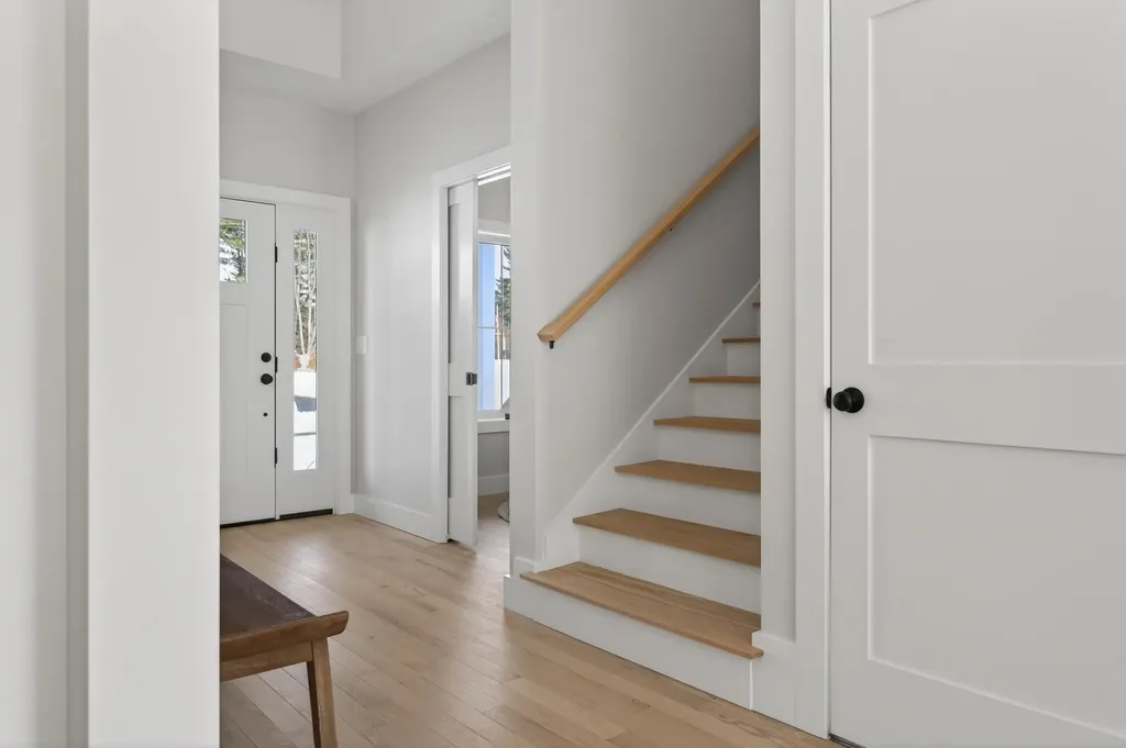 101 Owl's Nest Road Portland ME 04102