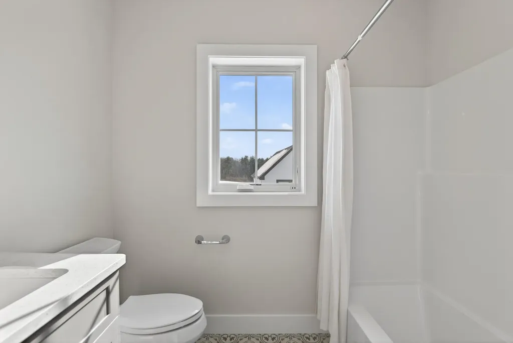 101 Owl's Nest Road Portland ME 04102