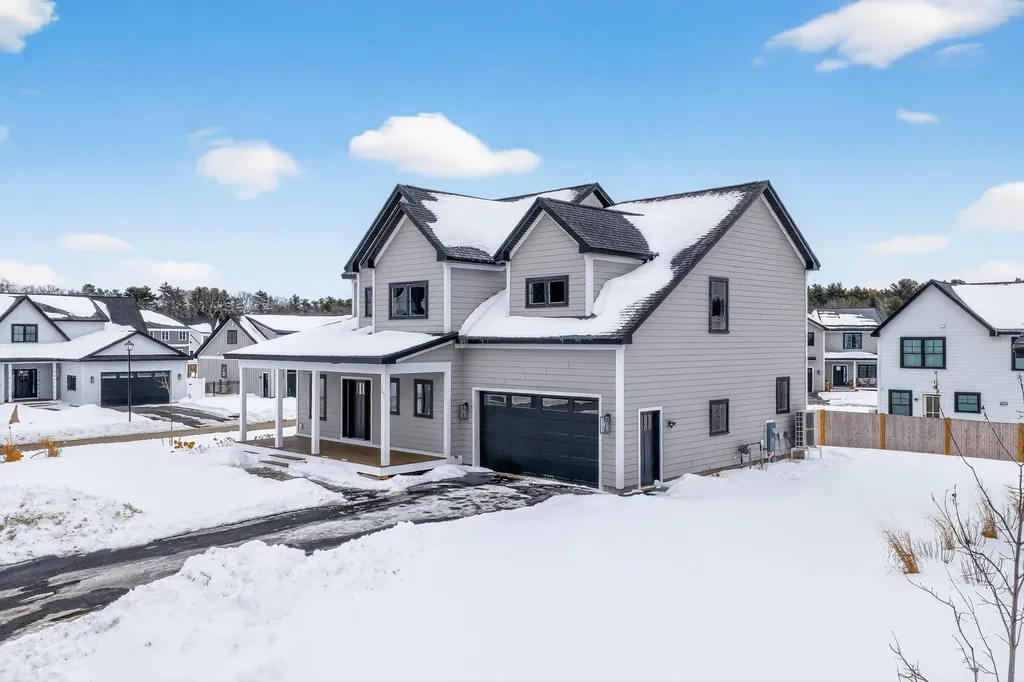 101 Owl's Nest Road Portland ME 04102
