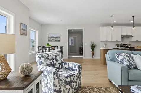 101 Owl's Nest Road Portland ME 04102