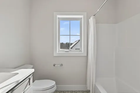 101 Owl's Nest Road Portland ME 04102