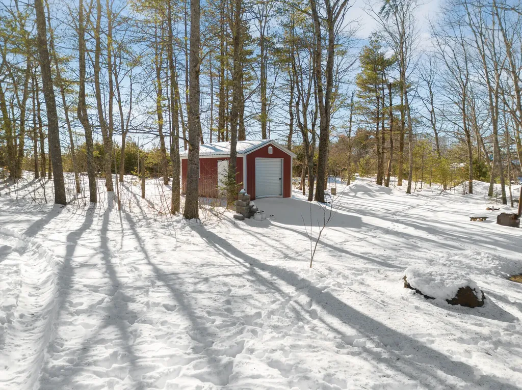 1941 Eastern Road Warren ME 04864