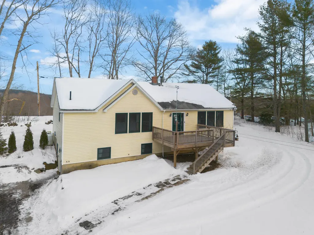 1941 Eastern Road Warren ME 04864