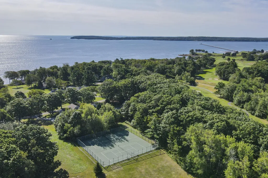 43 Eastward Rockport ME 04856