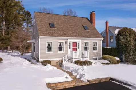 8 Jeremiah Lane York ME 03909