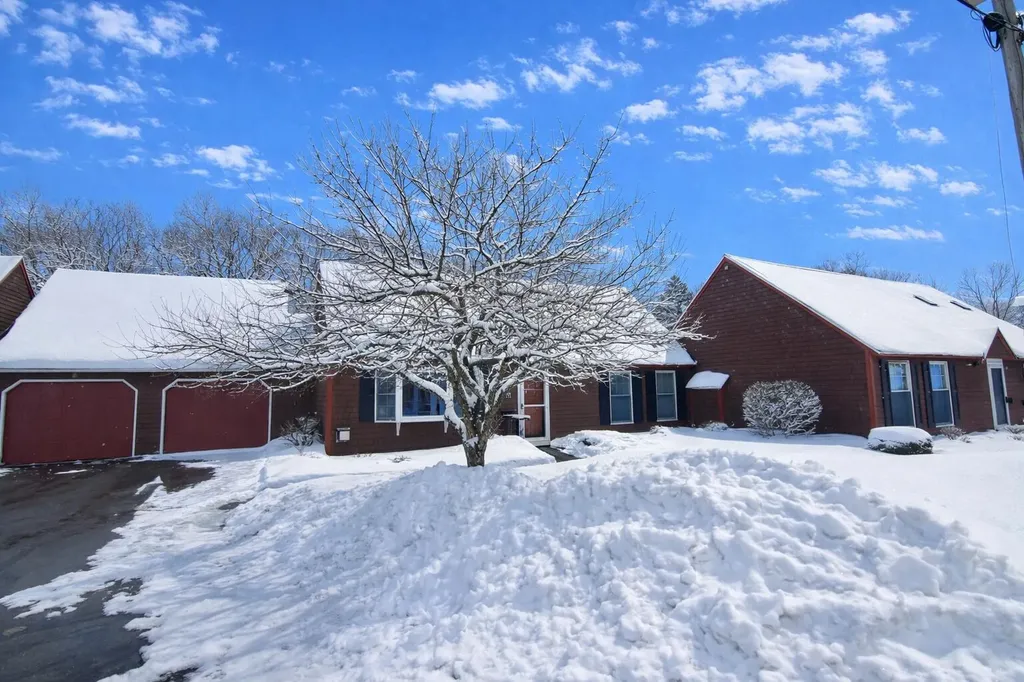 32 Cortland Circle Bangor ME 04401