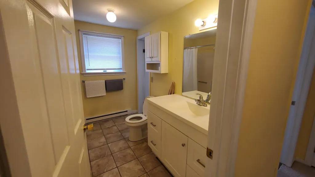 32 Cortland Circle Bangor ME 04401