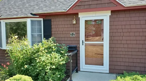 32 Cortland Circle Bangor ME 04401