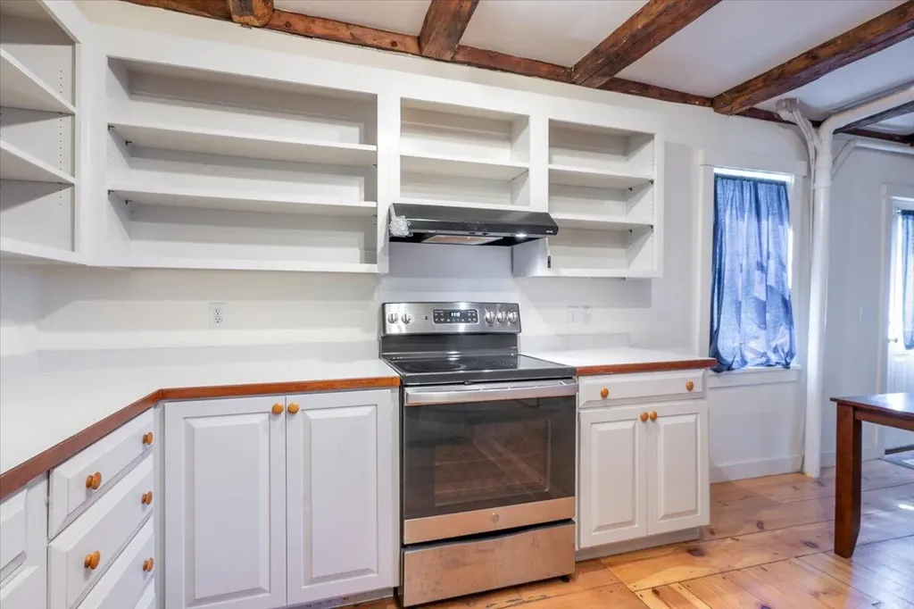 56 Thomaston Street Rockland ME 04841
