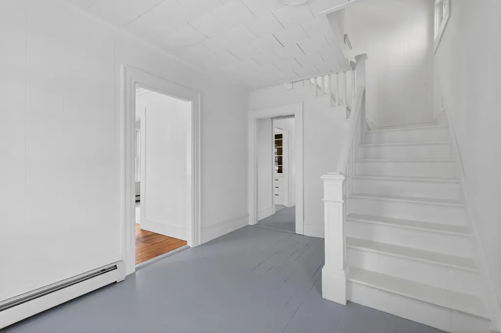 9 Brooks Street Augusta ME 04330