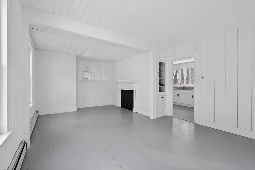 9 Brooks Street Augusta ME 04330