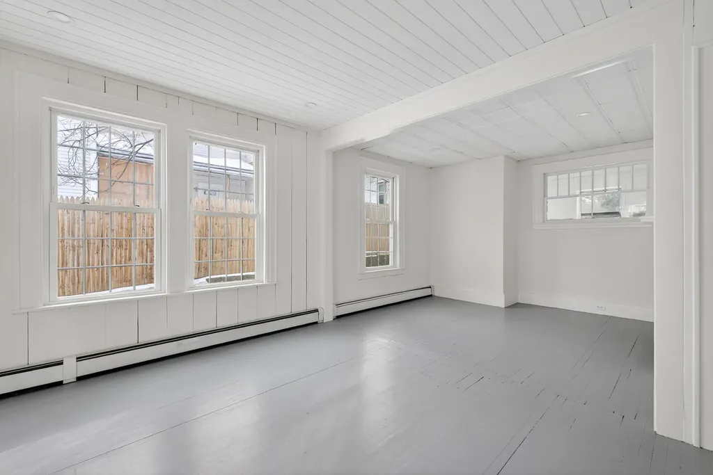 9 Brooks Street Augusta ME 04330