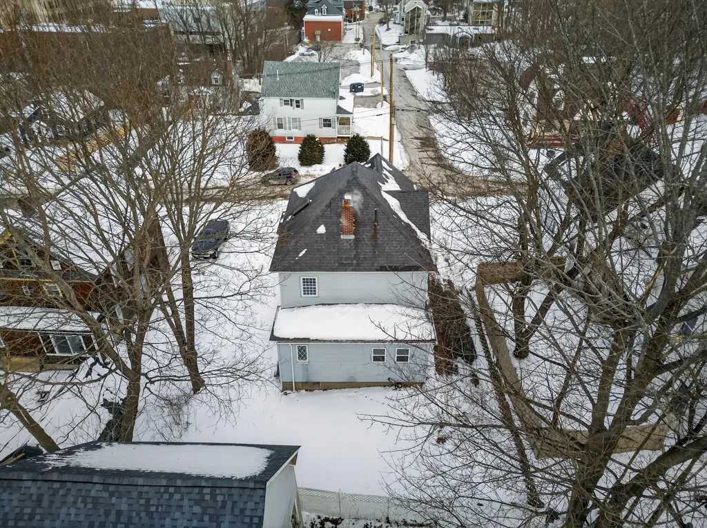 9 Brooks Street Augusta ME 04330