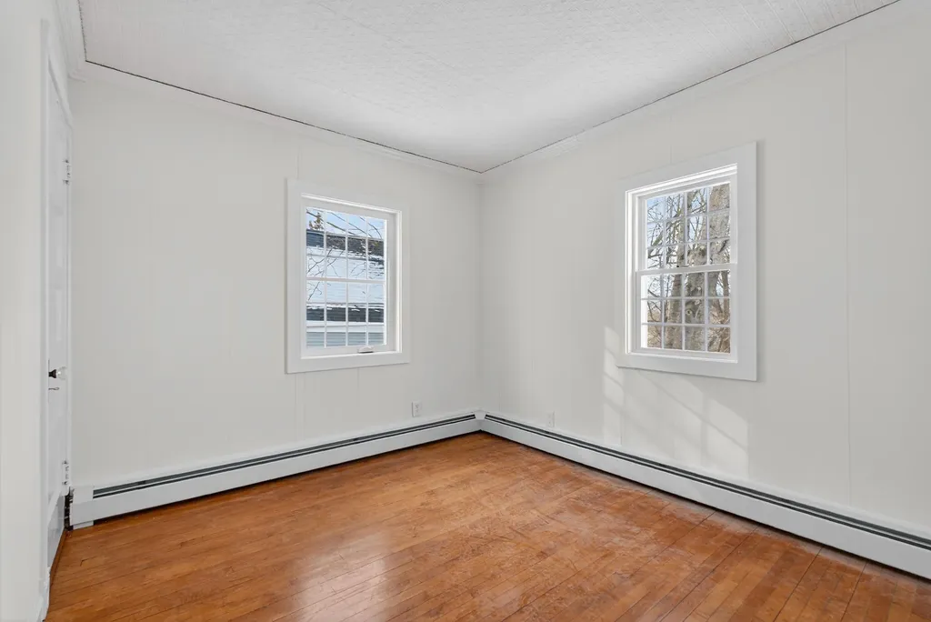 9 Brooks Street Augusta ME 04330