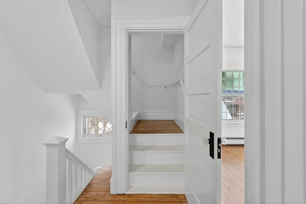 9 Brooks Street Augusta ME 04330