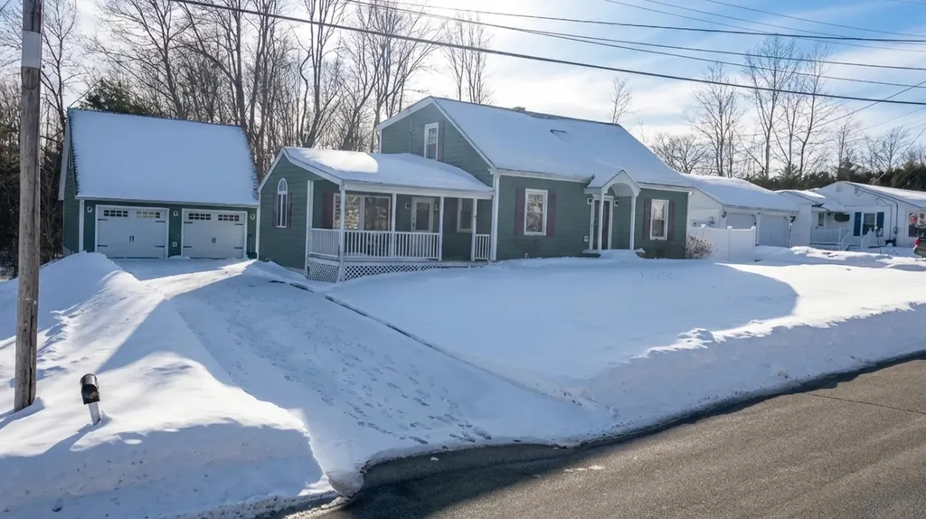 18 Nimitz Street Lewiston ME 04240