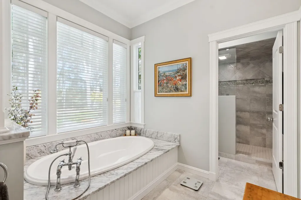 5 Surrey Lane Kennebunk ME 04043