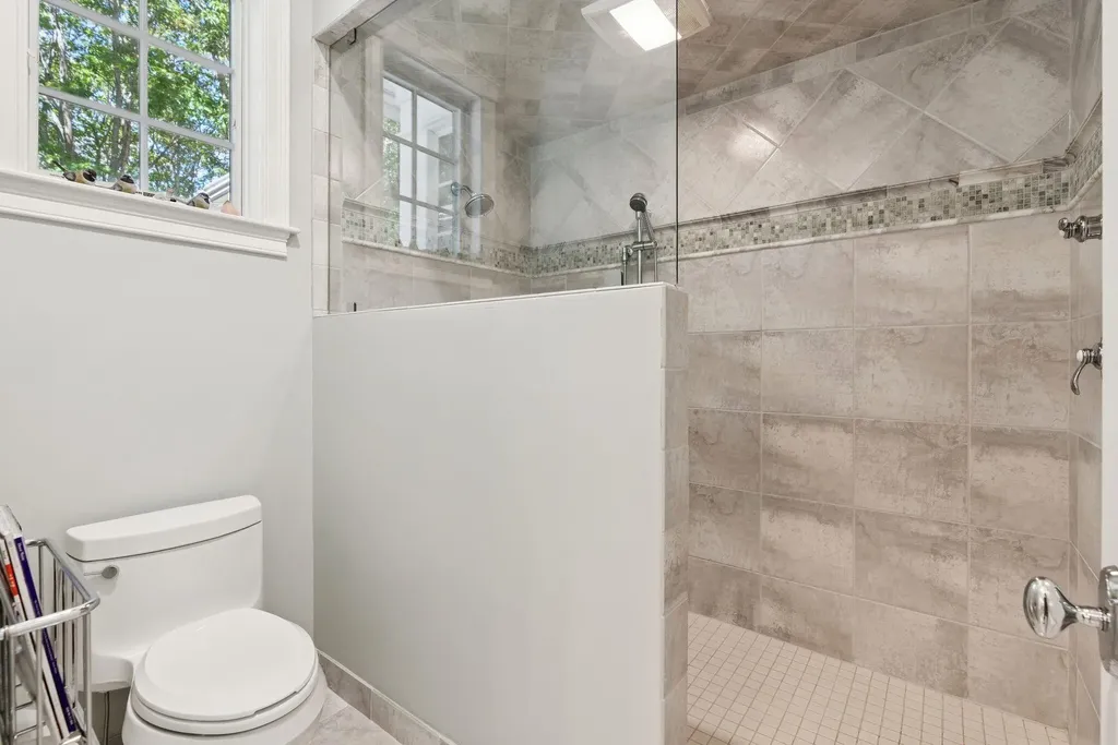 5 Surrey Lane Kennebunk ME 04043