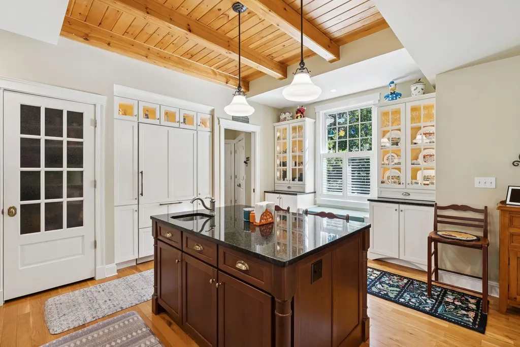 5 Surrey Lane Kennebunk ME 04043