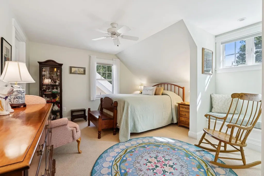 5 Surrey Lane Kennebunk ME 04043