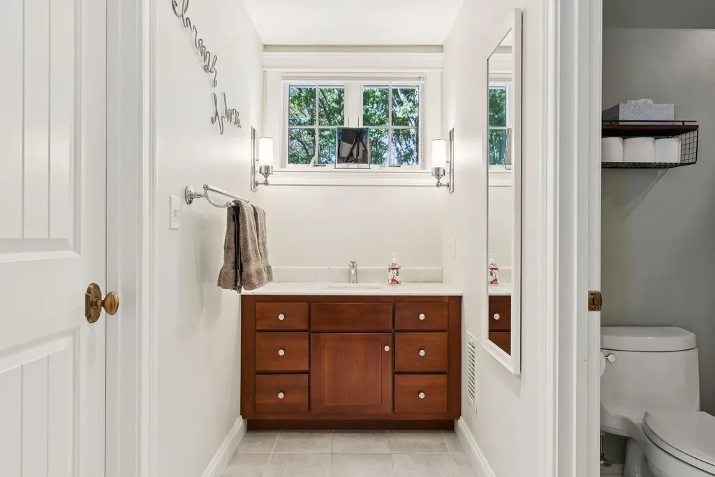 5 Surrey Lane Kennebunk ME 04043