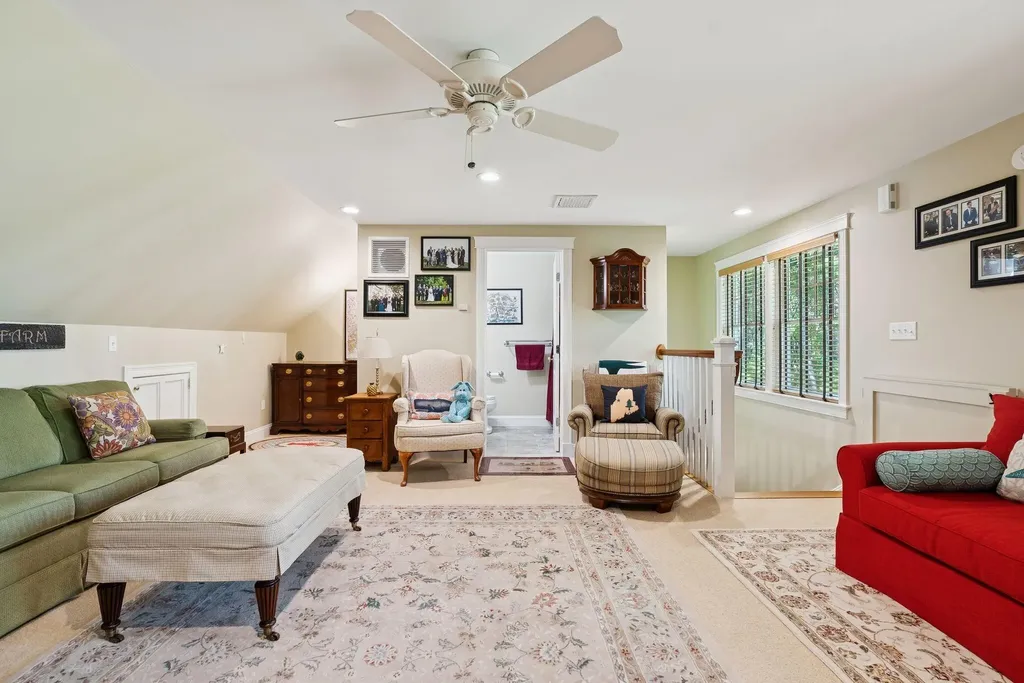 5 Surrey Lane Kennebunk ME 04043