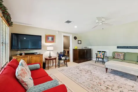 5 Surrey Lane Kennebunk ME 04043