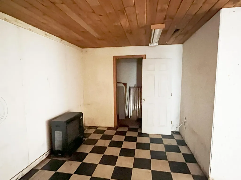 55 Lagrange Road Howland ME 04448