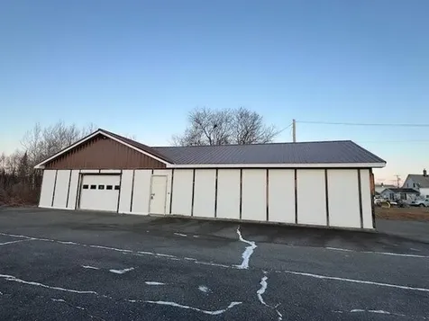55 Lagrange Road Howland ME 04448