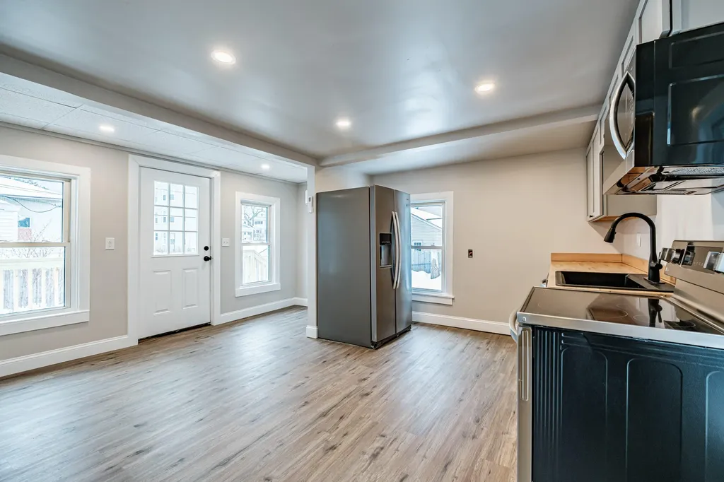 566 Washington Avenue Portland ME 04103