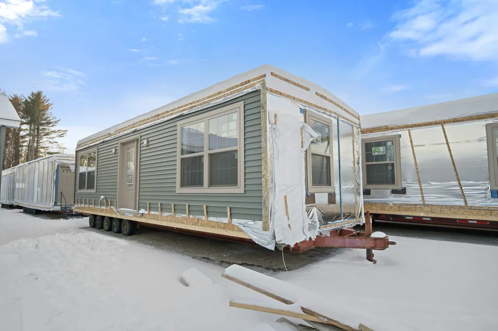 Sidney ME 04330
