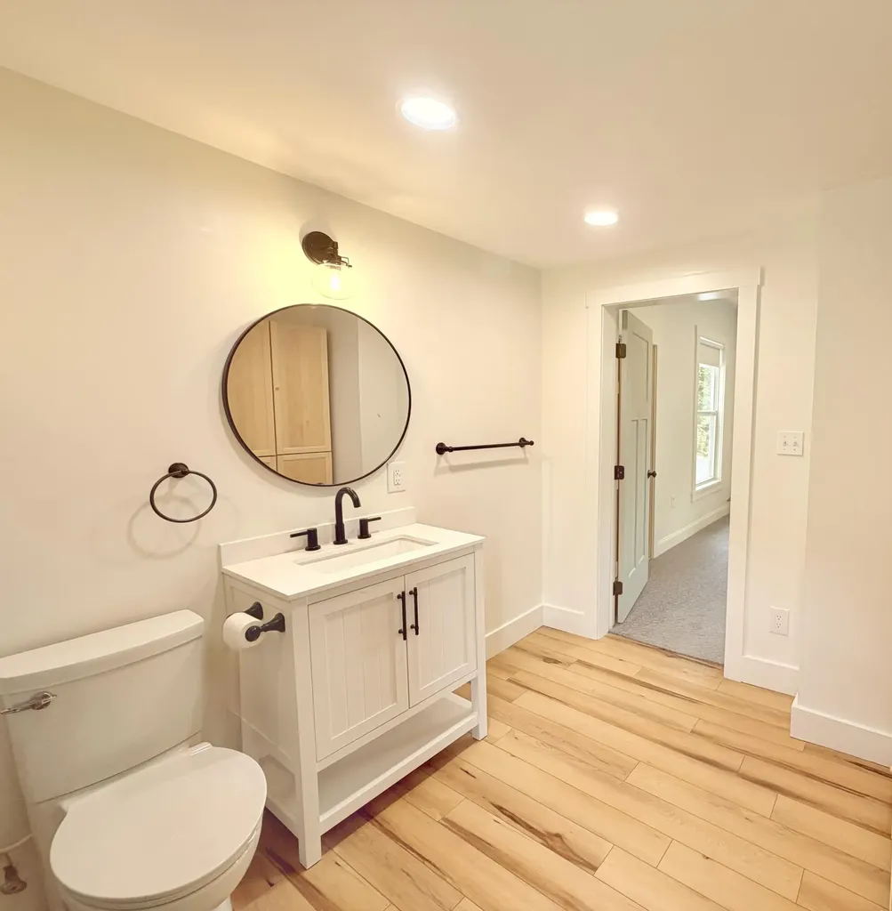 17 Grove Street Rockland ME 04841