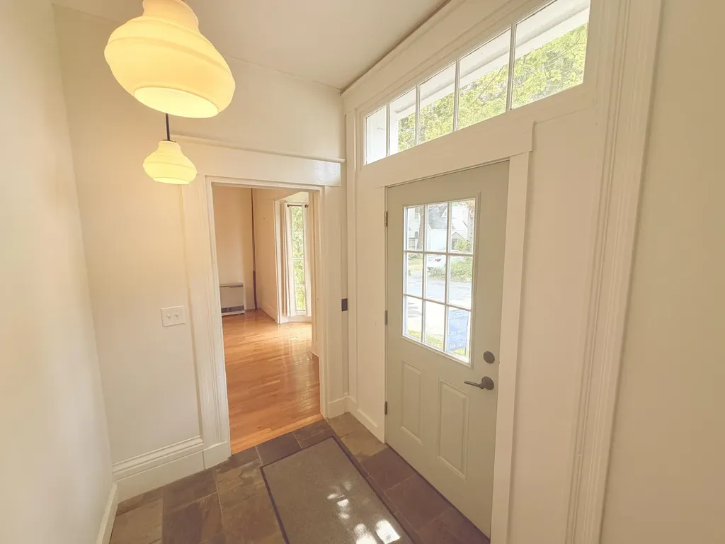 17 Grove Street Rockland ME 04841