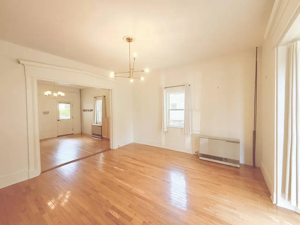 17 Grove Street Rockland ME 04841