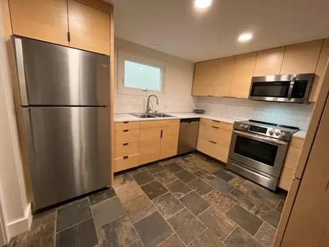 17 Grove Street Rockland ME 04841