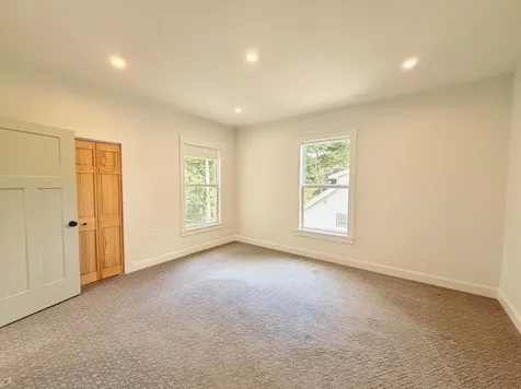 17 Grove Street Rockland ME 04841