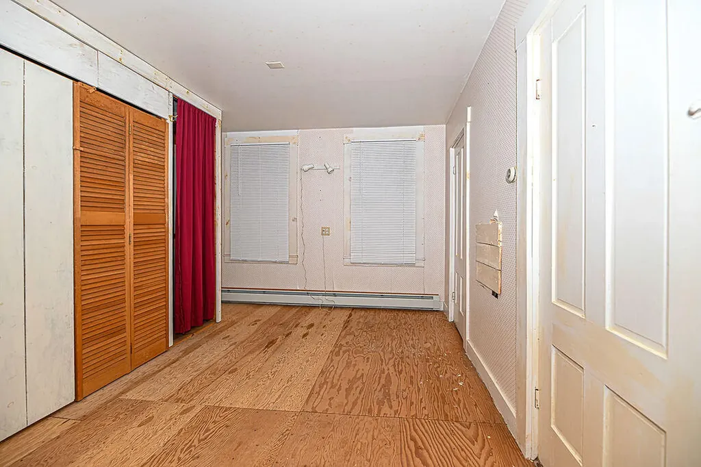 302 Lower Cross Road Lebanon ME 04027