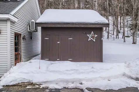 234 Buckfield Road Hebron ME 04238