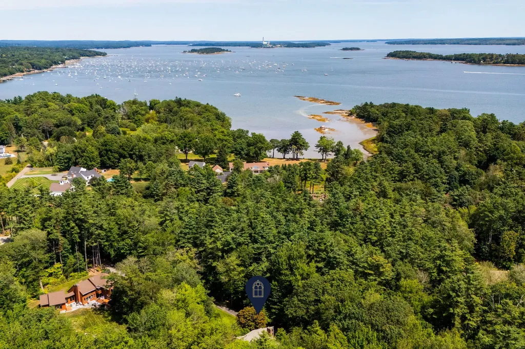 53 Waites Landing Road Falmouth ME 04105